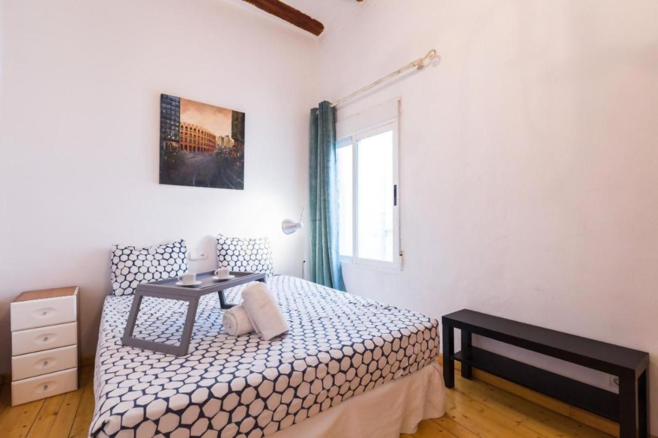 Old Town Plaza Negrito By Nomad Host Apartment Valencia Bagian luar foto