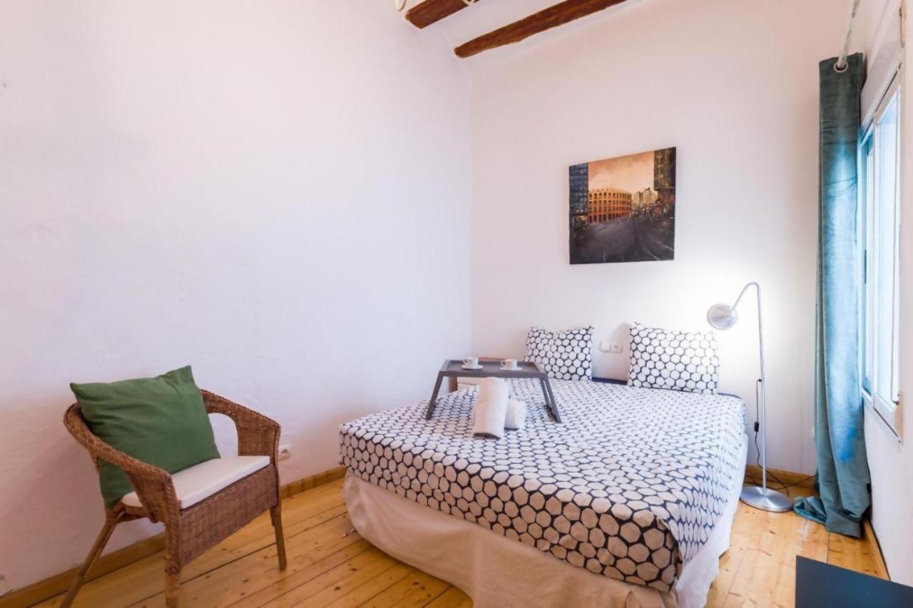 Old Town Plaza Negrito By Nomad Host Apartment Valencia Bagian luar foto