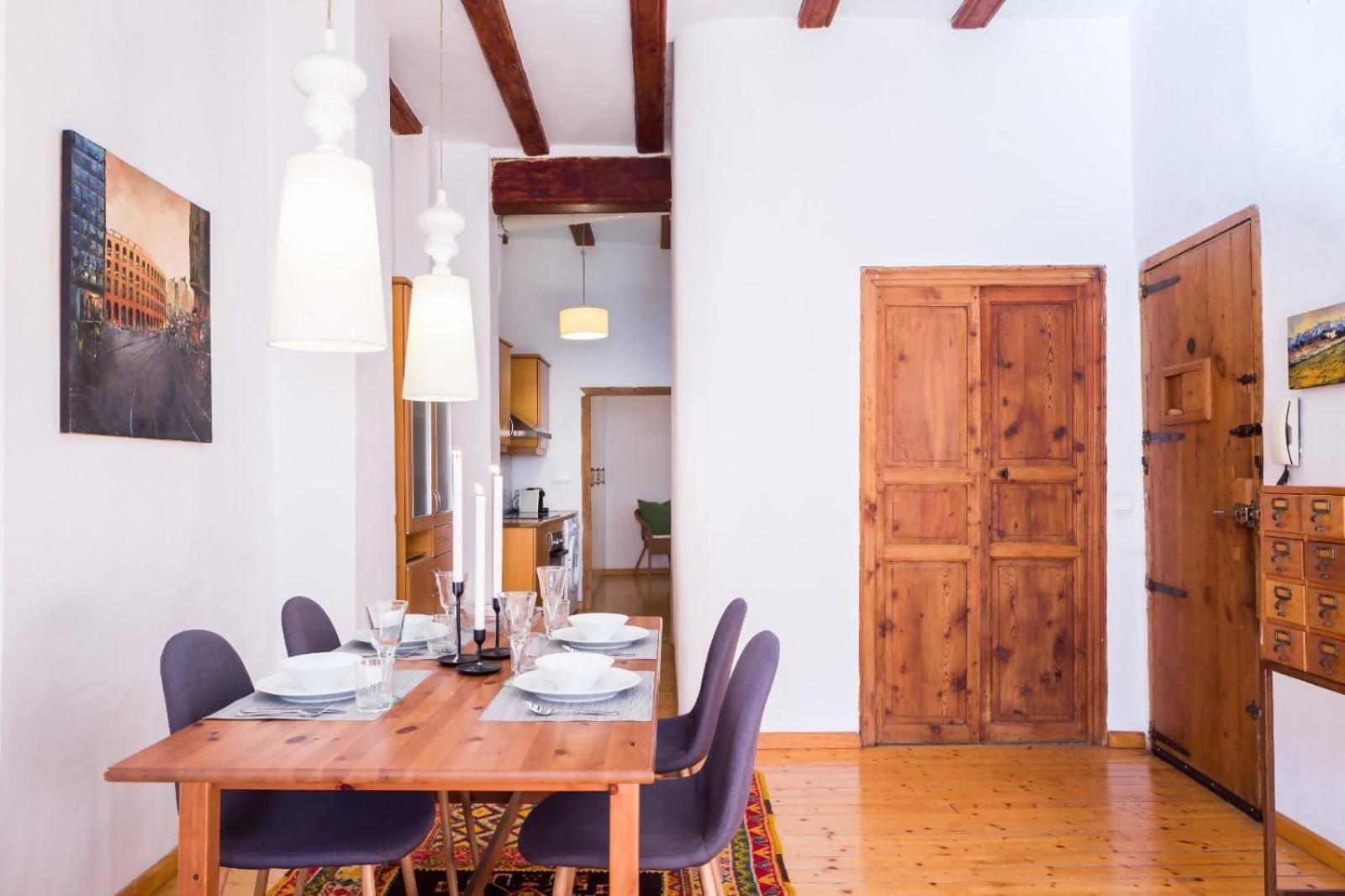 Old Town Plaza Negrito By Nomad Host Apartment Valencia Bagian luar foto